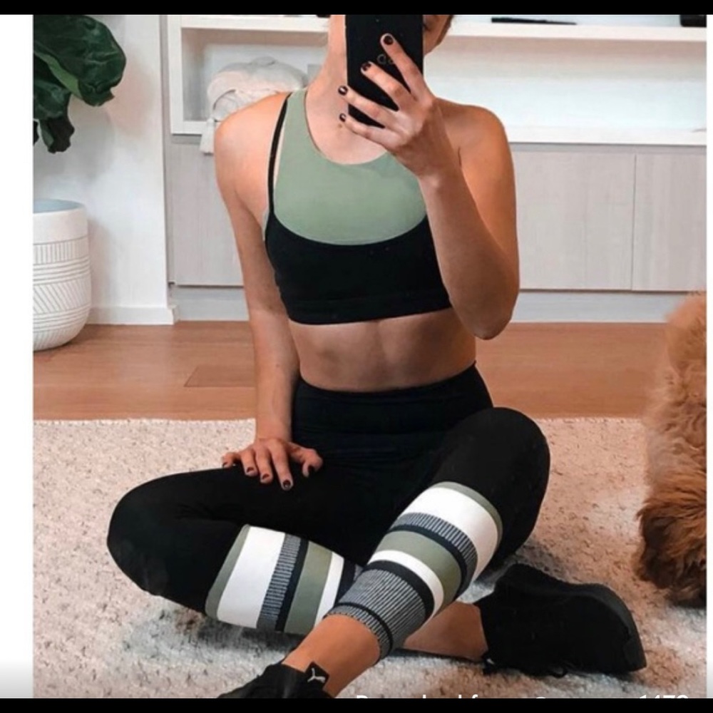 Sarah’s Day Green Striped Leggings - Original Collection. Size Large